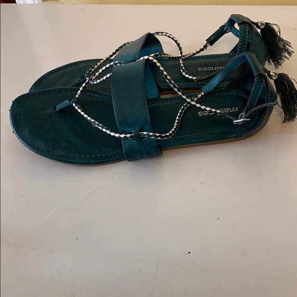 Sandals - Picture 2 of 3